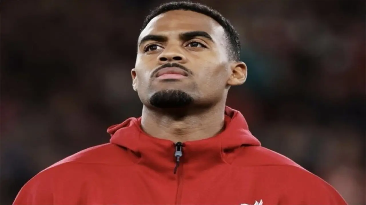 ليفربول يعاني دفاعيًا أمام آيندهوفن ويواجه أزمة استقبال الأهداف بسهولة